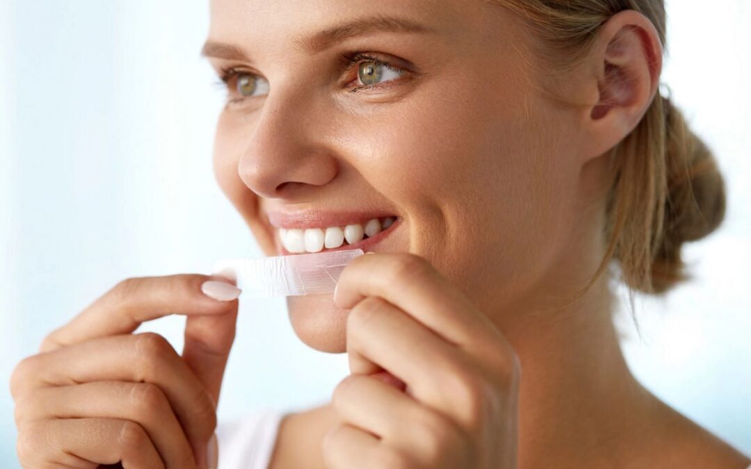 Dazzling teeth whitening strips (image via iStockphoto)